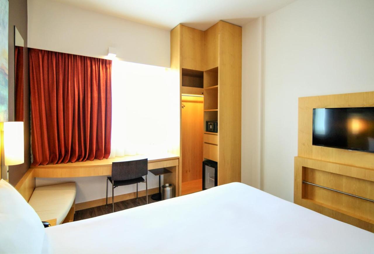 Ibis One - World Trade Centre 3* Дубай