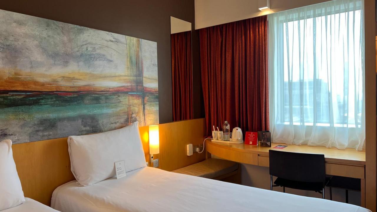 Ibis One - World Trade Centre होटल 3*